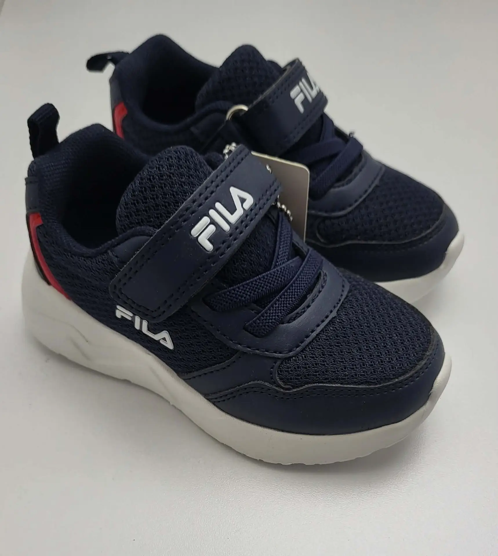 athlitika-papoutsia-agori-fila-mple-red_stripe-main