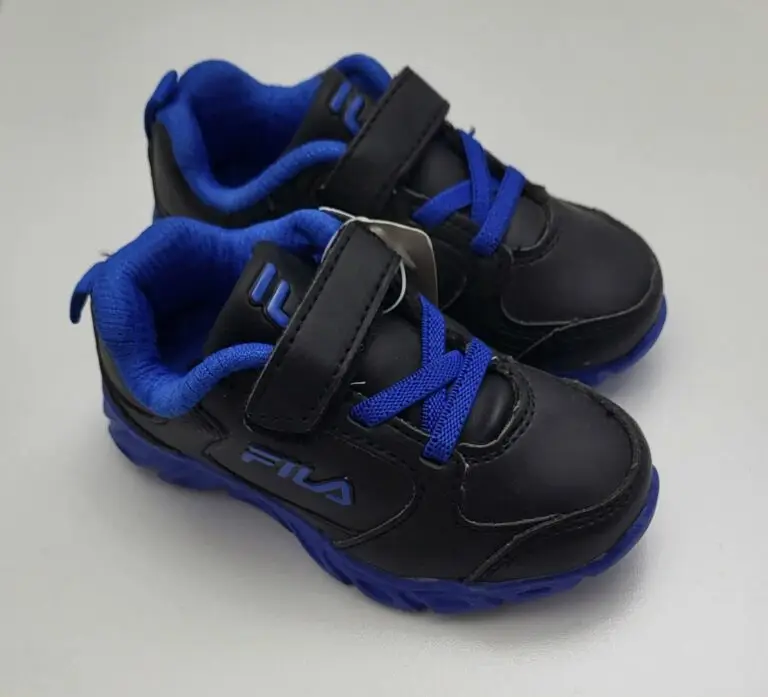 athlitika-papoutsia-fila-baby-agoriou-black-royal-blue-velcro-main